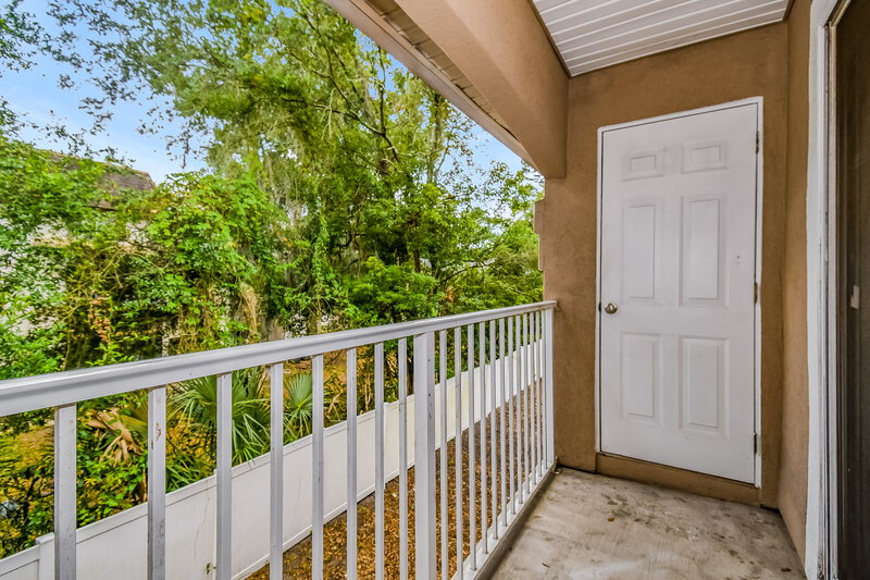 1,320/Mo, 6788 Manotak Oaks Dr Unit 202 Jacksonville, FL 32210 Balcony View