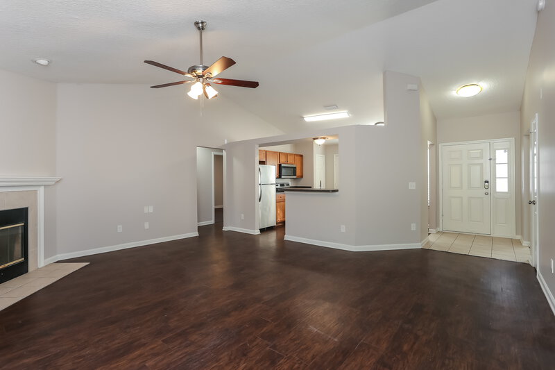 2,730/Mo, 6827 Rapid River Dr Jacksonville, FL 32219 Living Room View