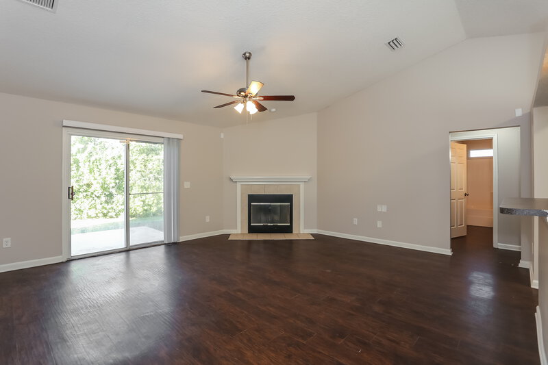 2,730/Mo, 6827 Rapid River Dr Jacksonville, FL 32219 Living Room View 2