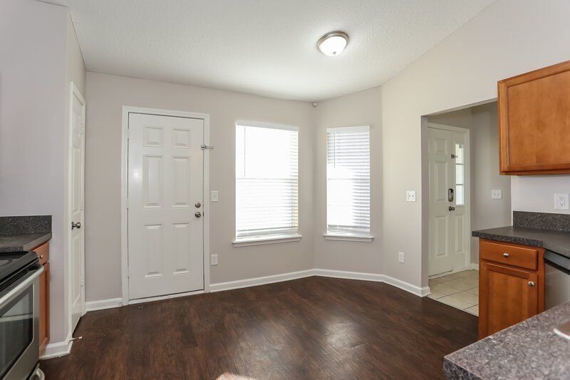 2,730/Mo, 6827 Rapid River Dr Jacksonville, FL 32219 Kitchen View