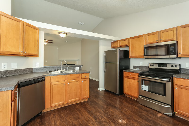 2,730/Mo, 6827 Rapid River Dr Jacksonville, FL 32219 Kitchen View 2