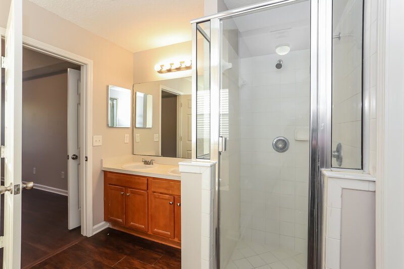 2,730/Mo, 6827 Rapid River Dr Jacksonville, FL 32219 Main Bathroom View