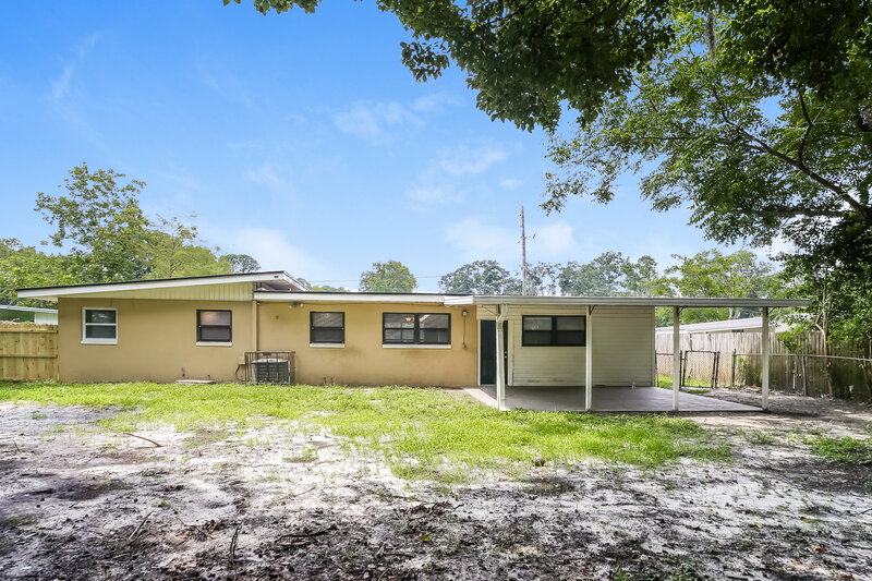 1,565/Mo, 6904 Cherbourg Ave S Jacksonville, FL 32205 Rear View 2