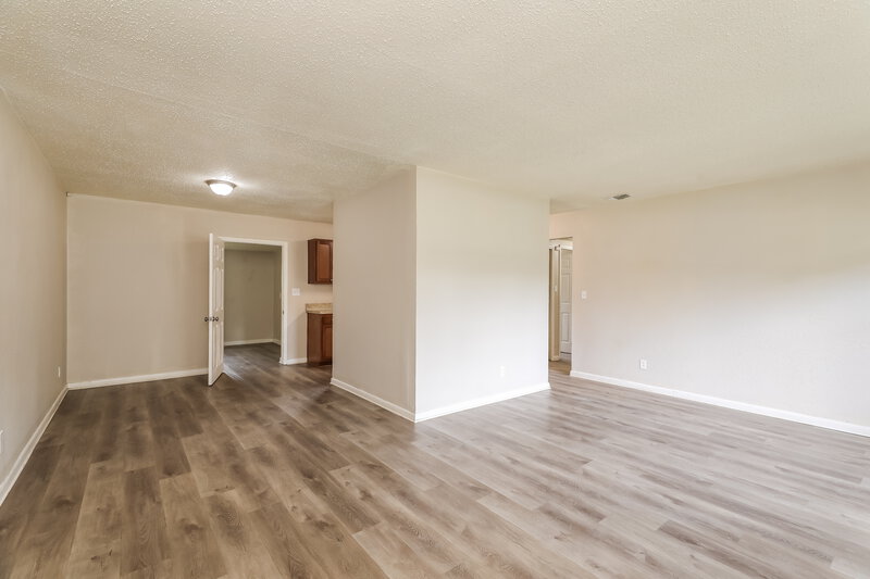 1,445/Mo, 6930 Bernay Ave Jacksonville, FL 32205 Living Room View