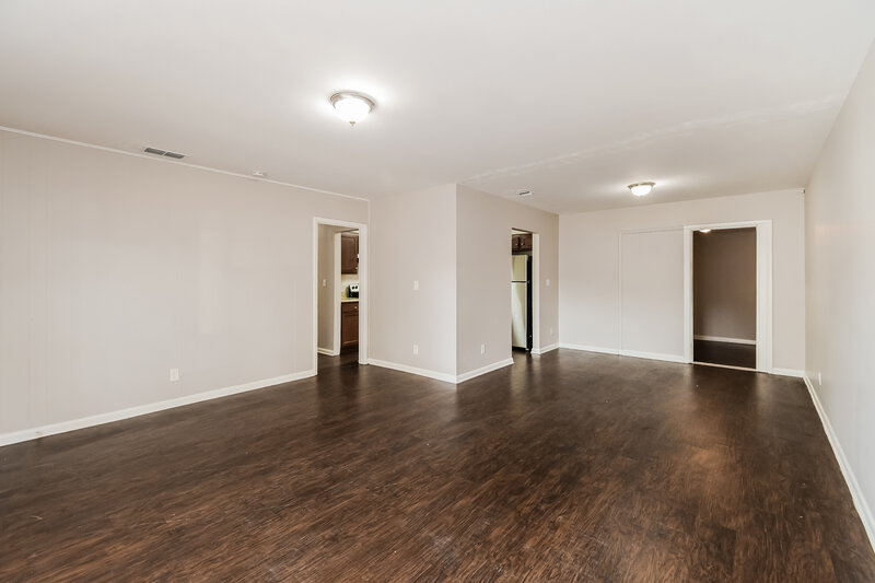 1,600/Mo, 7059 Melvin Rd Jacksonville, FL 32210 Living Room View 2