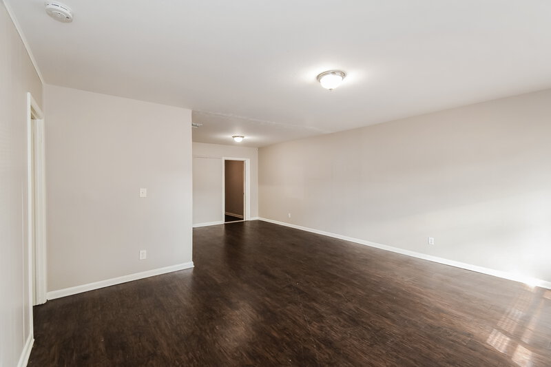 1,600/Mo, 7059 Melvin Rd Jacksonville, FL 32210 Living Room View 3