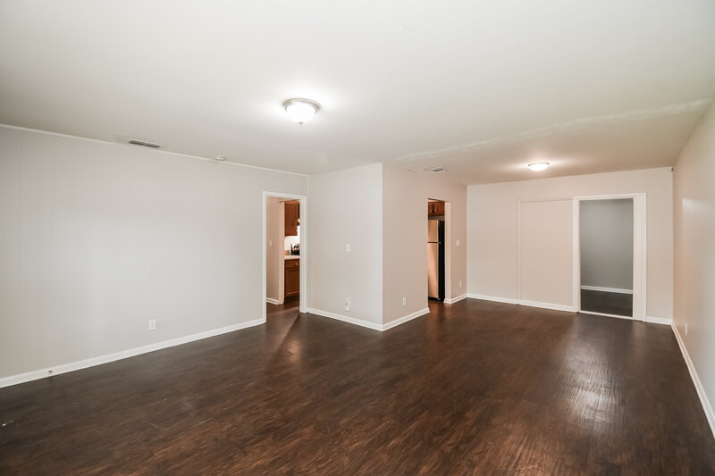 1,600/Mo, 7059 Melvin Rd Jacksonville, FL 32210 Living Room View 2