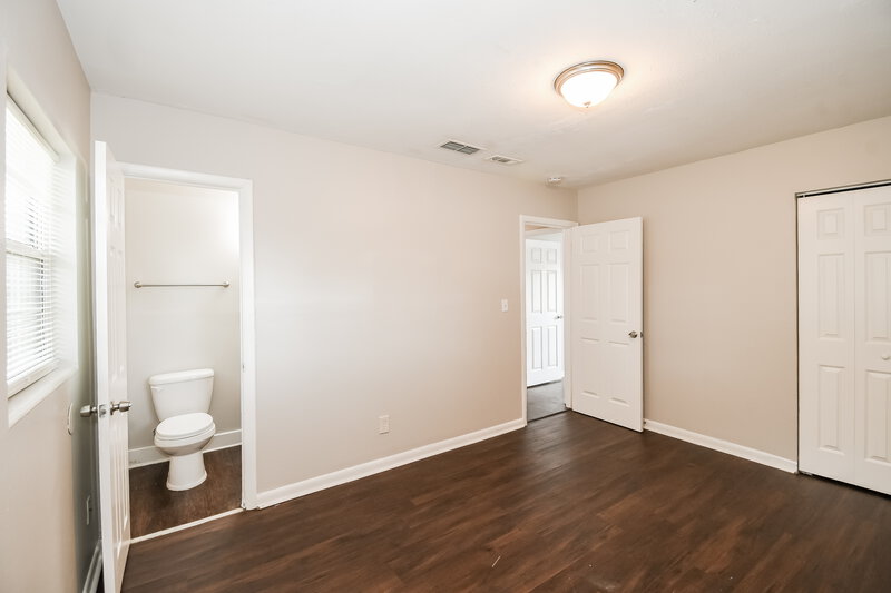 1,600/Mo, 7059 Melvin Rd Jacksonville, FL 32210 Main Bedroom View 2