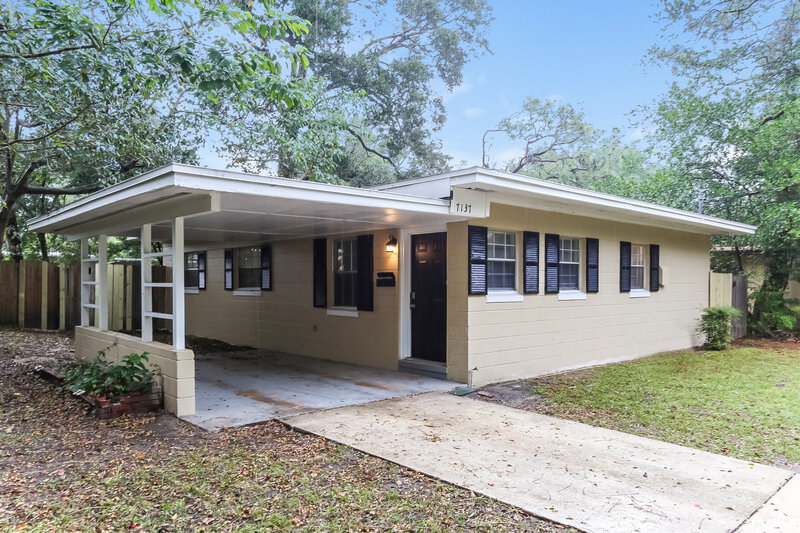 1,380/Mo, 7137 Pellias Rd Jacksonville, FL 32211 External View