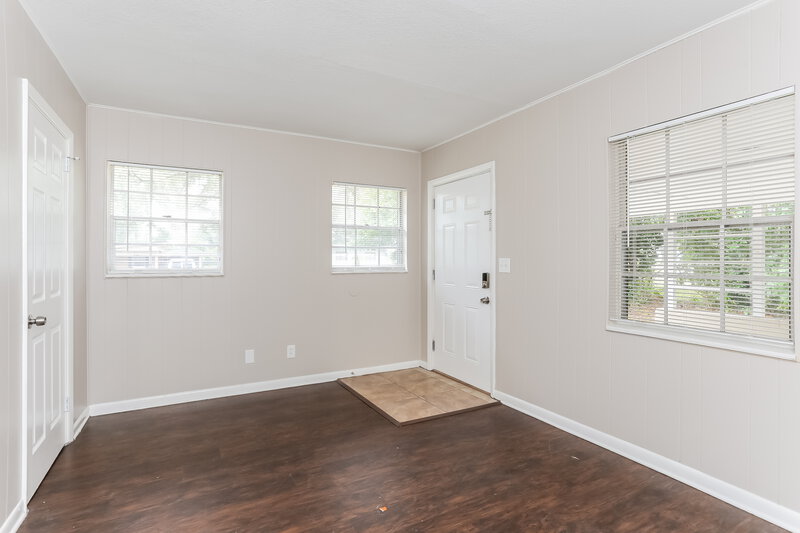 1,380/Mo, 7137 Pellias Rd Jacksonville, FL 32211 Living Room View