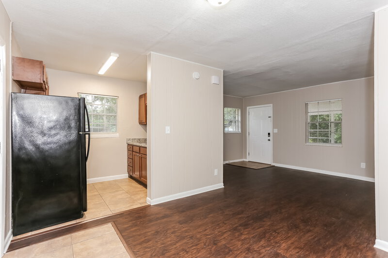 1,380/Mo, 7137 Pellias Rd Jacksonville, FL 32211 Dining Room View