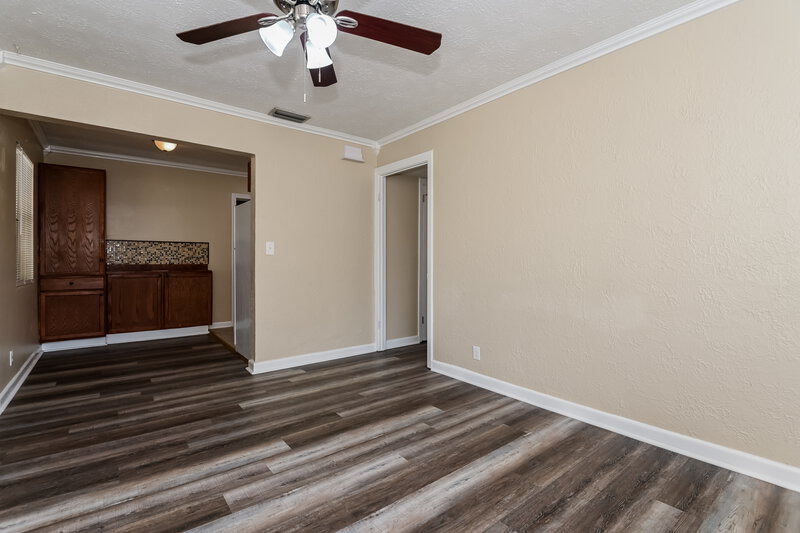 1,210/Mo, 7211 Rhode Island Dr E Jacksonville, FL 32209 Living Room View 2