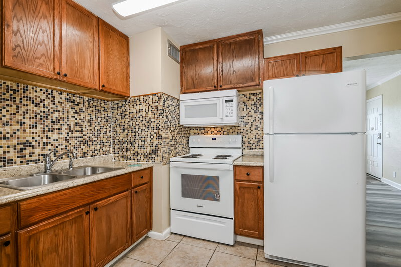 1,210/Mo, 7211 Rhode Island Dr E Jacksonville, FL 32209 Kitchen View 2