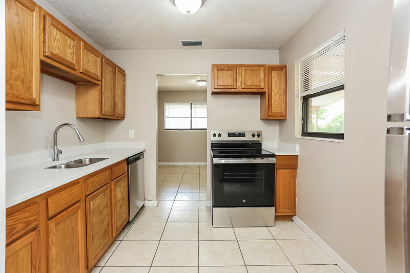 1,305/Mo, 7233 Eudine Dr S Jacksonville, FL 32210 Kitchen View