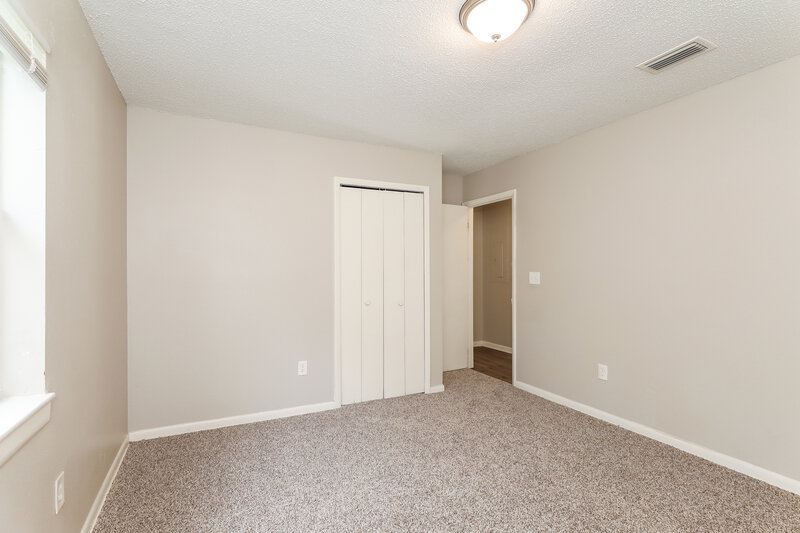 1,620/Mo, 7312 Laura St N Jacksonville, FL 32208 Bedroom View