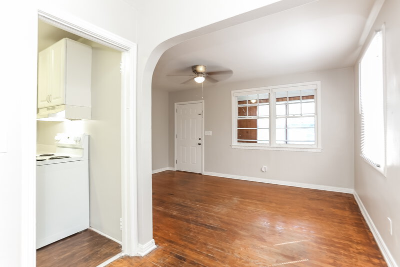 1,400/Mo, 735 Linda Dr N Jacksonville, FL 32208 Living Room View