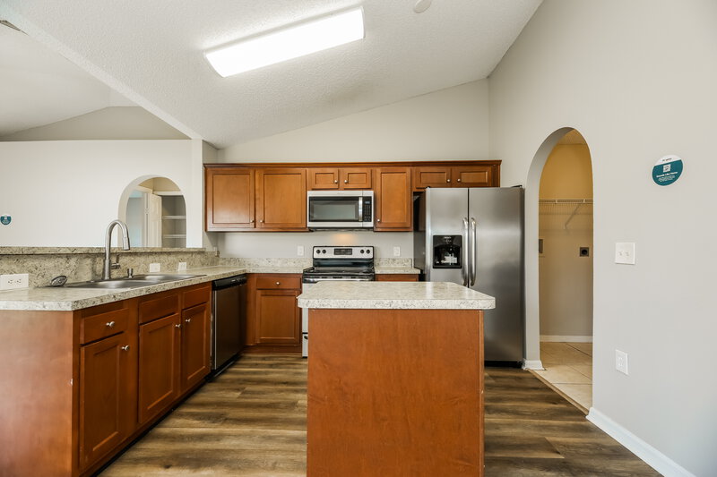 1,670/Mo, 7385 Overland Park Blvd W Jacksonville, FL 32244 Kitchen View