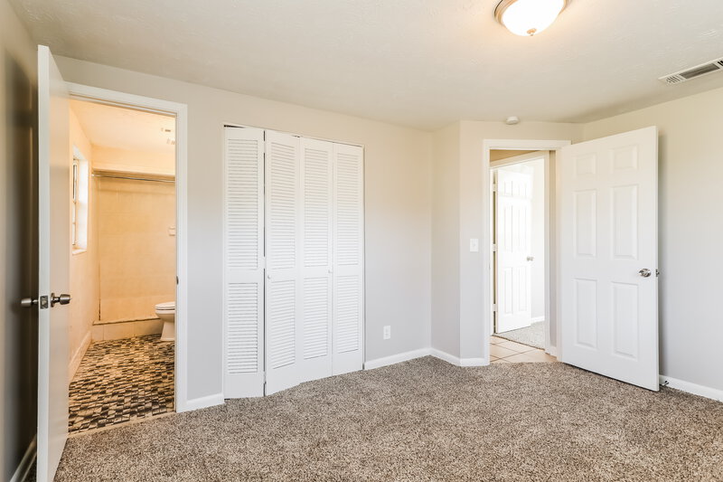 1,705/Mo, 7573 Patrice Ct Jacksonville, FL 32210 Main Bedroom View