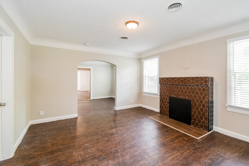 1,250/Mo, 758 Mackinaw St Jacksonville, FL 32254 Living Room View 2