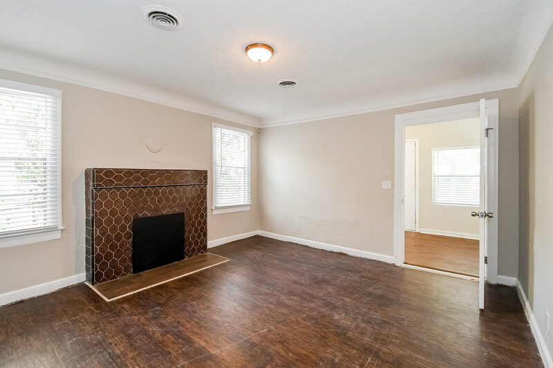 1,250/Mo, 758 Mackinaw St Jacksonville, FL 32254 Living Room View 3