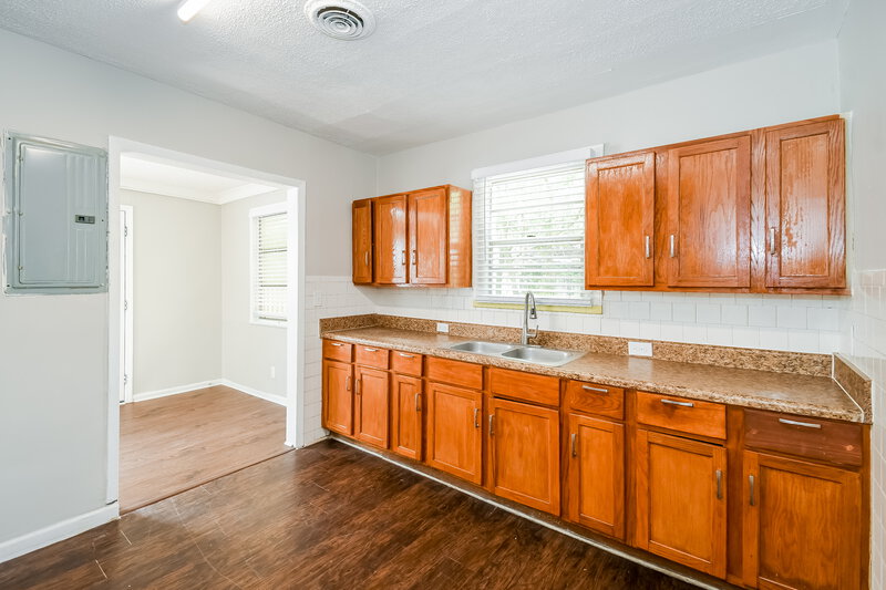 1,250/Mo, 758 Mackinaw St Jacksonville, FL 32254 Kitchen View