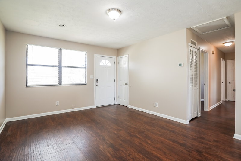 1,635/Mo, 7642 Contour Dr Jacksonville, FL 32221 Living Room View