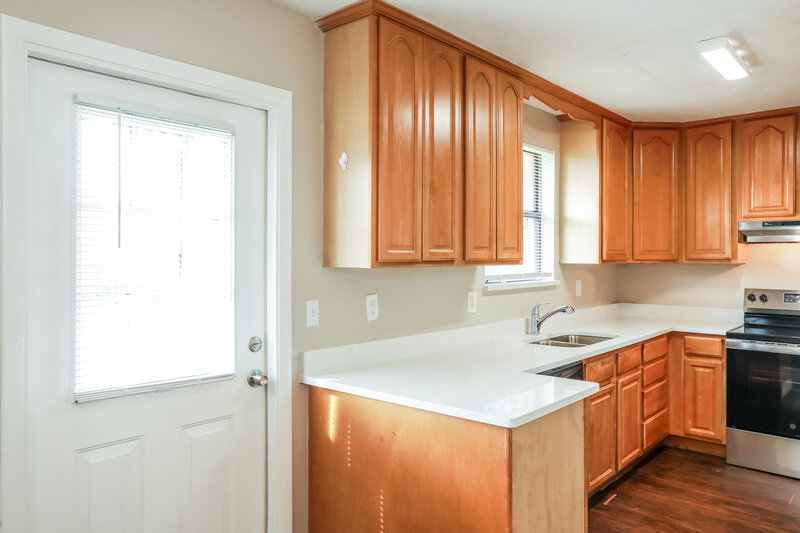 1,635/Mo, 7642 Contour Dr Jacksonville, FL 32221 Kitchen View