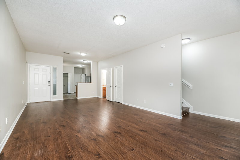1,735/Mo, 7911 Melvin Rd Jacksonville, FL 32210 Living Room View 2