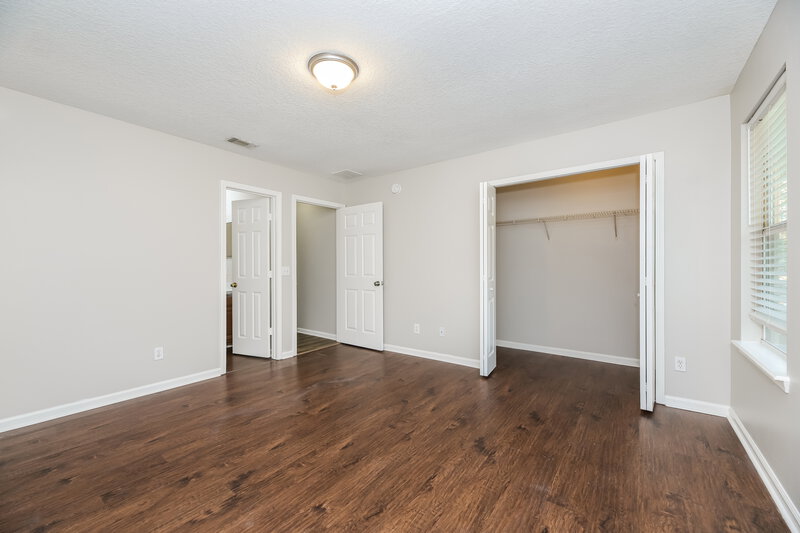 1,735/Mo, 7911 Melvin Rd Jacksonville, FL 32210 Main Bedroom View