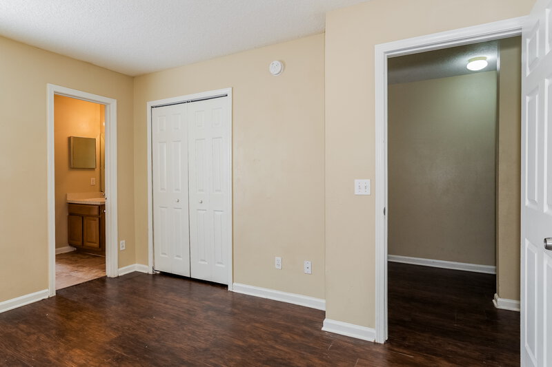 1,715/Mo, 7911 Melvin Rd Jacksonville, FL 32210 Main Bedroom View 2