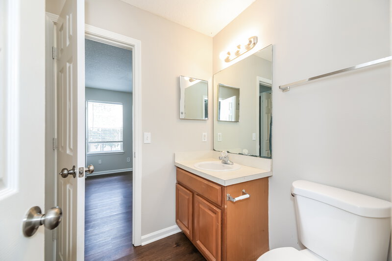 1,735/Mo, 7911 Melvin Rd Jacksonville, FL 32210 Bathroom View