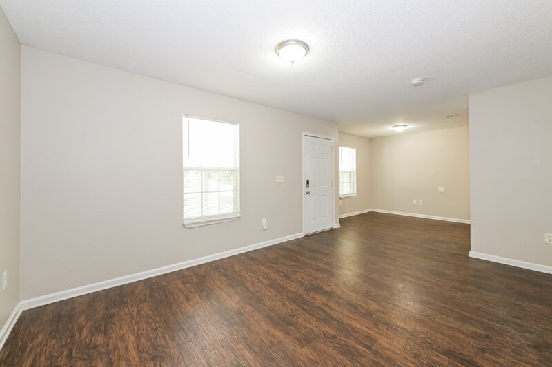 1,495/Mo, 7926 Pipit Ave Jacksonville, FL 32219 Living Room View 2