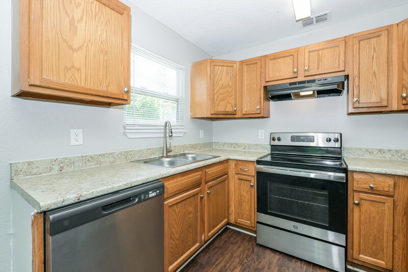 1,495/Mo, 7926 Pipit Ave Jacksonville, FL 32219 Kitchen View