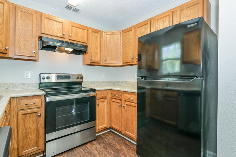 1,495/Mo, 7926 Pipit Ave Jacksonville, FL 32219 Kitchen View 2