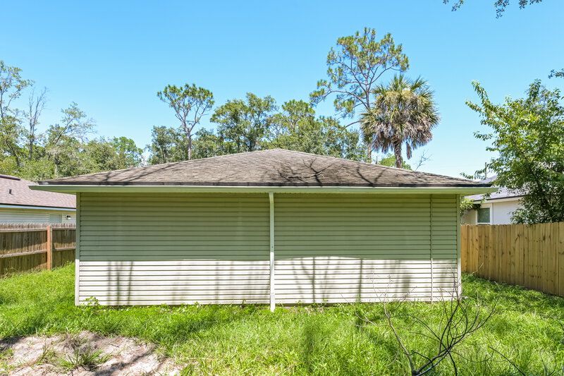 1,495/Mo, 7926 Pipit Ave Jacksonville, FL 32219 Rear View