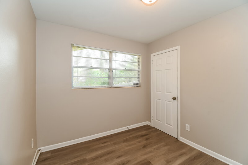 1,285/Mo, 8004 Patou Dr S Jacksonville, FL 32210 Bedroom View