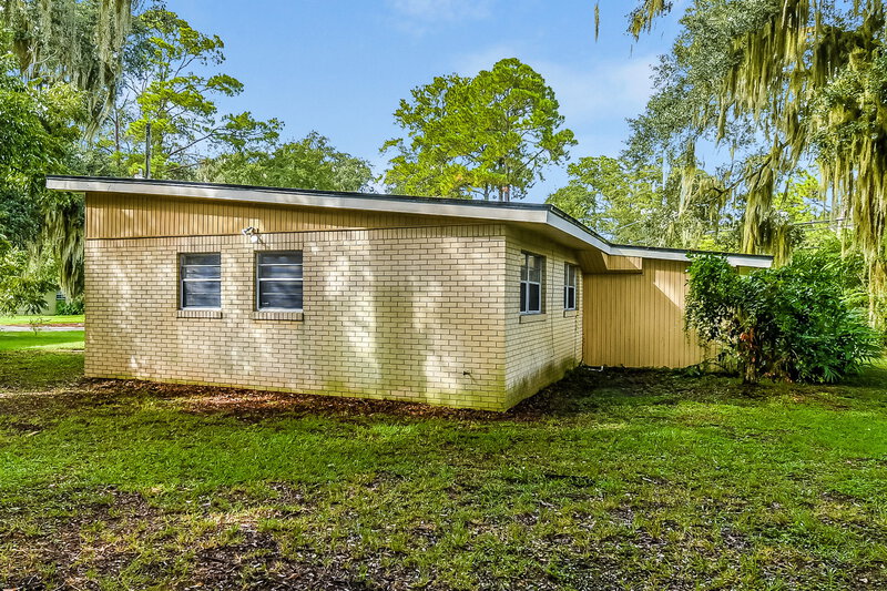 1,285/Mo, 8004 Patou Dr S Jacksonville, FL 32210 Rear View