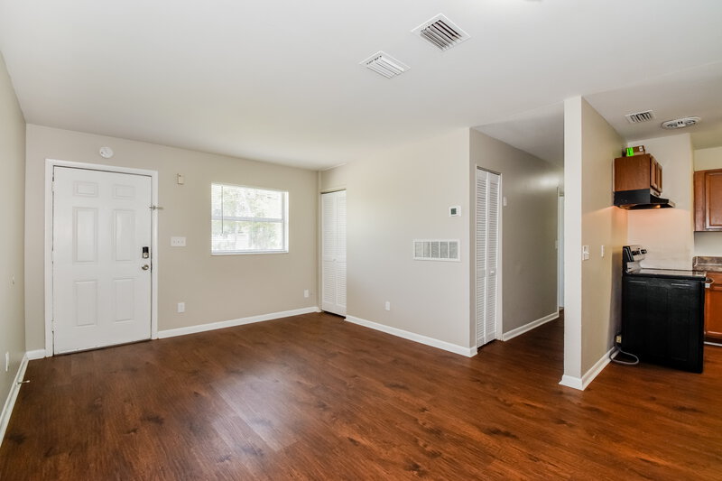 1,355/Mo, 8070 Jacques Dr Jacksonville, FL 32210 Living Room View 2