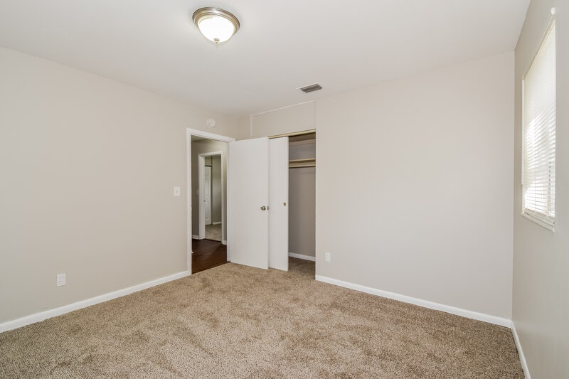1,355/Mo, 8070 Jacques Dr Jacksonville, FL 32210 Bedroom View 4