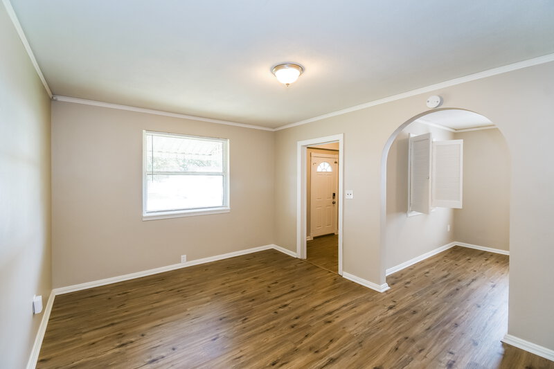 1,150/Mo, 8115 Hawthorne St Jacksonville, FL 32208 Living Room View