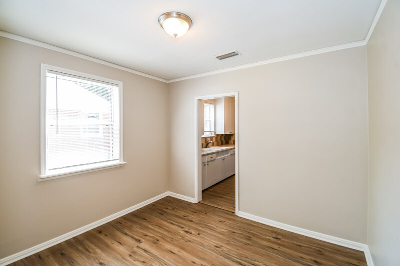 1,150/Mo, 8115 Hawthorne St Jacksonville, FL 32208 Dining Room View 2