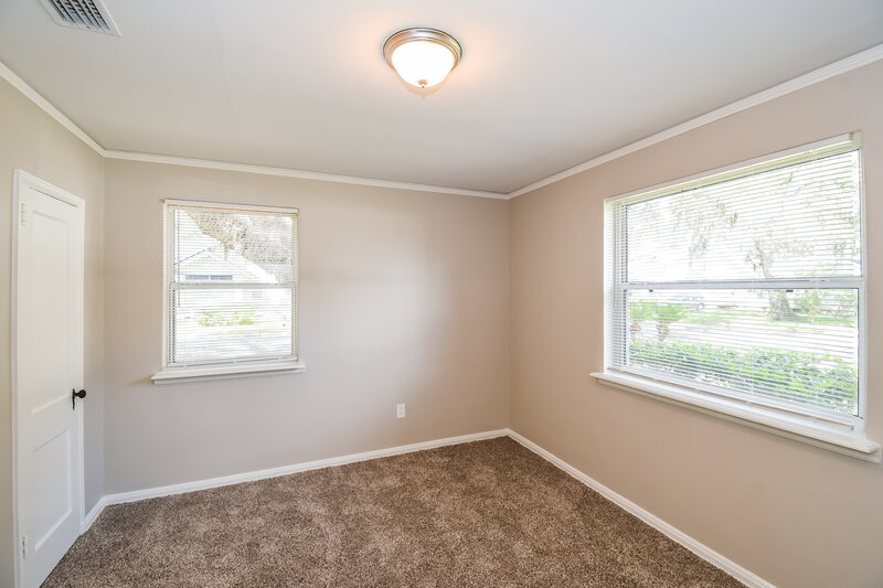 1,150/Mo, 8115 Hawthorne St Jacksonville, FL 32208 Main Bedroom View