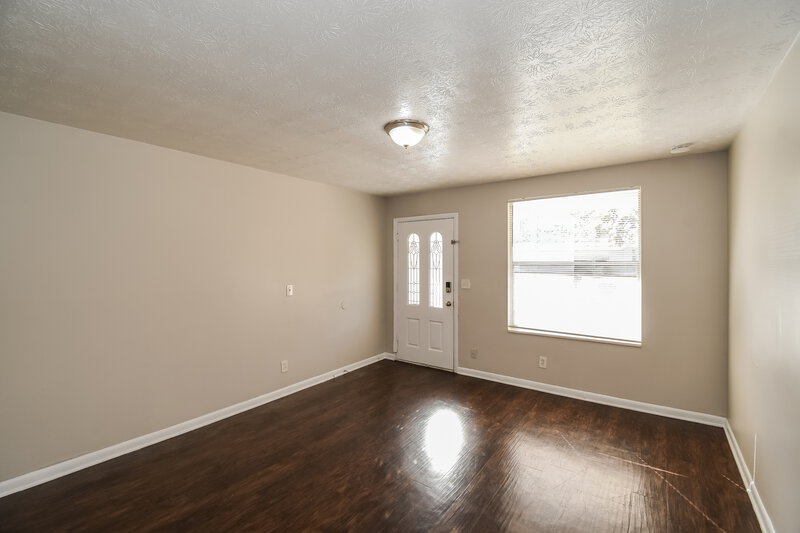 1,400/Mo, 8319 Gullege Dr Jacksonville, FL 32219 Living Room View 2