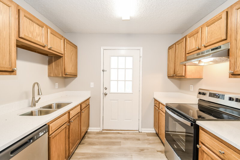 2,120/Mo, 8720 Hare Ave Jacksonville, FL 32211 Kitchen View