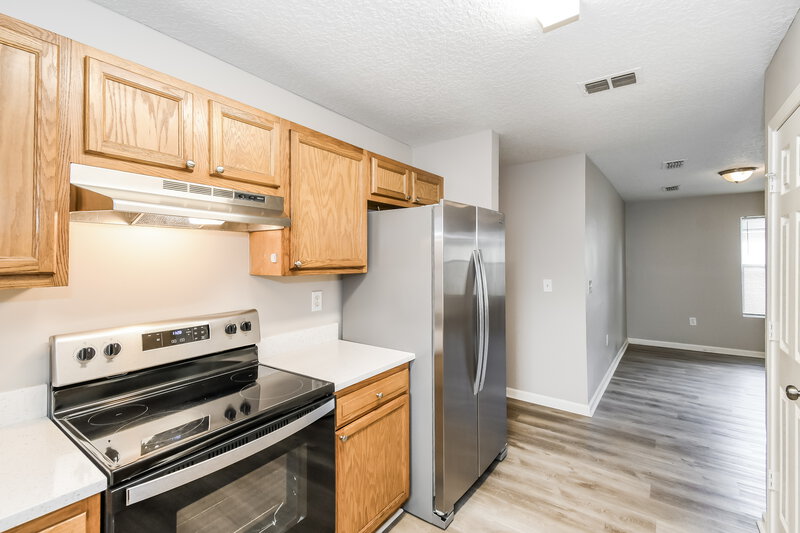 2,120/Mo, 8720 Hare Ave Jacksonville, FL 32211 Kitchen View 2