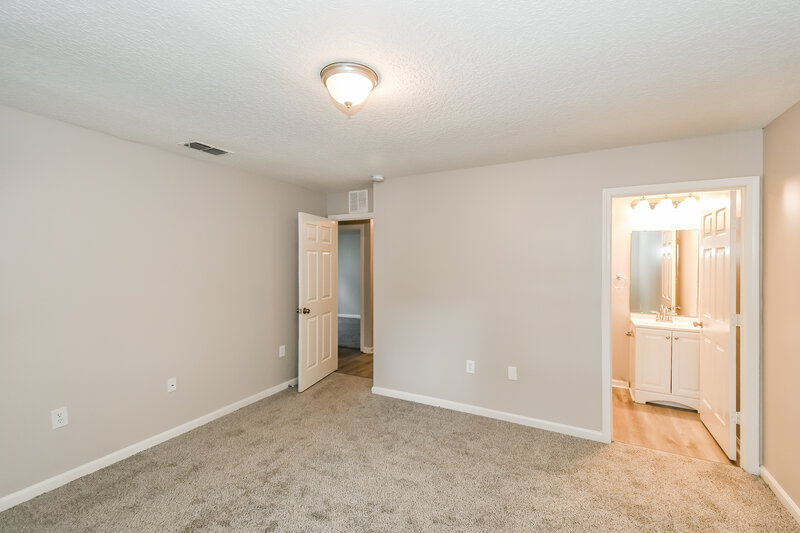 2,120/Mo, 8720 Hare Ave Jacksonville, FL 32211 Main Bedroom View 2