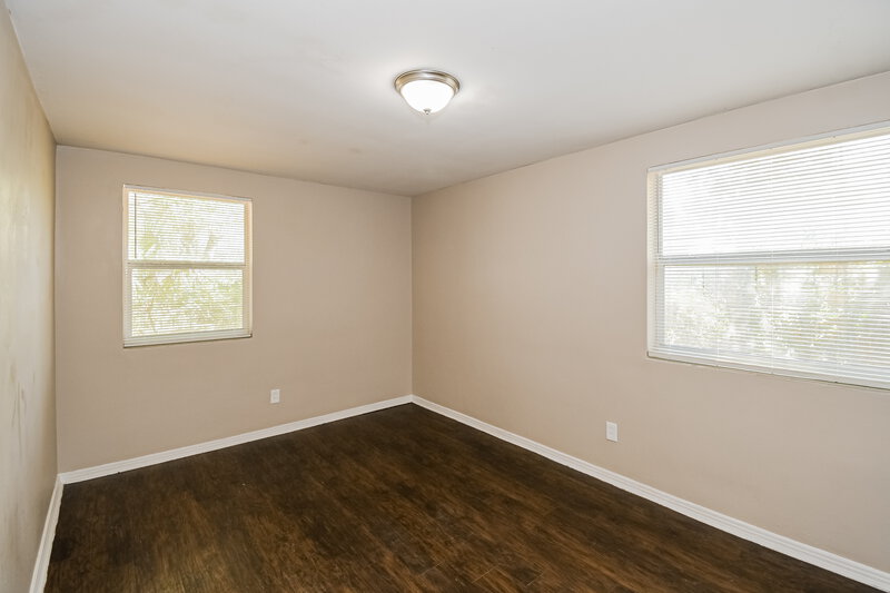 1,480/Mo, 908 Deerwood Cir S Jacksonville, FL 32208 Main Bedroom View