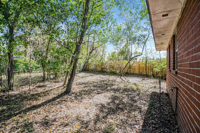 1,480/Mo, 908 Deerwood Cir S Jacksonville, FL 32208 Exterior View