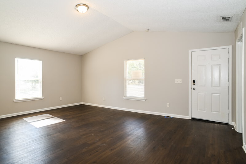 1,465/Mo, 9105 11th Ave Jacksonville, FL 32208 Living Room View 3