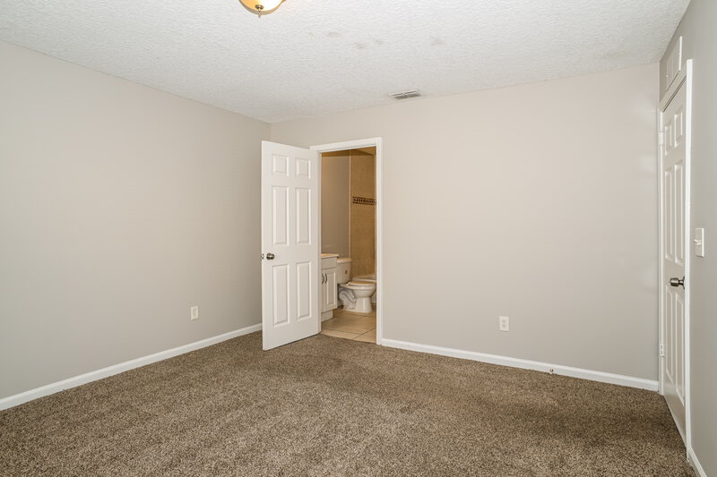 1,465/Mo, 9105 11th Ave Jacksonville, FL 32208 Main Bedroom View